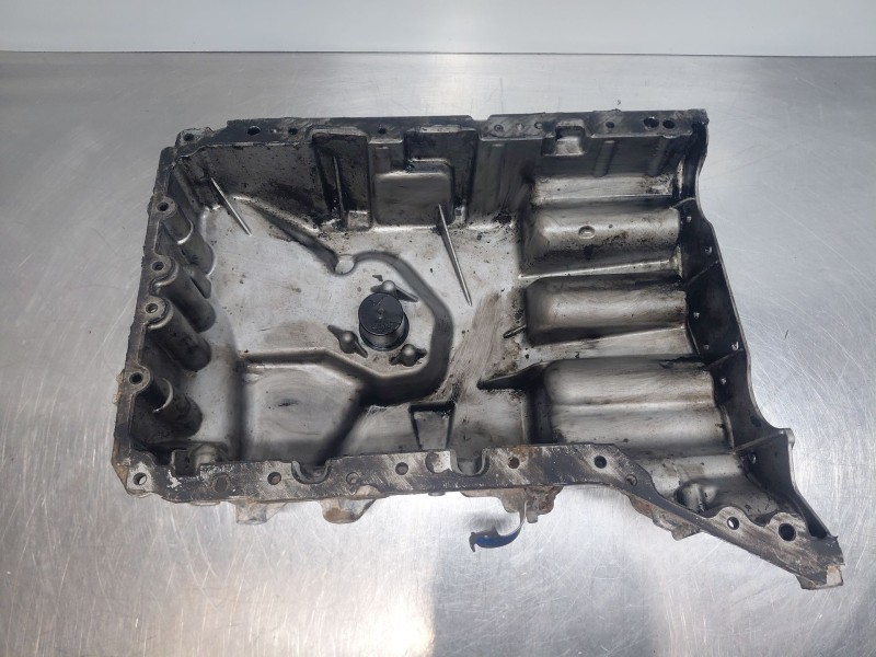 Recambio de carter para mercedes-benz clase gla (w156) 200 d referencia OEM IAM A2463700112 A6510140100 