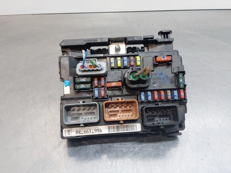 Recambio de caja reles / fusibles para peugeot 207/207+ (wa_, wc_) 1.4 hdi referencia OEM IAM   