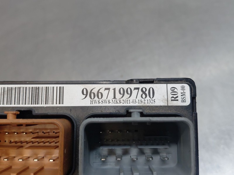 Recambio de caja reles / fusibles para peugeot 207/207+ (wa_, wc_) 1.4 hdi referencia OEM IAM   
