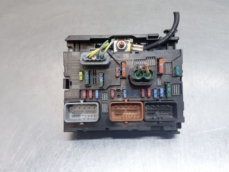 Recambio de caja reles / fusibles para peugeot 207/207+ (wa_, wc_) 1.4 referencia OEM IAM   