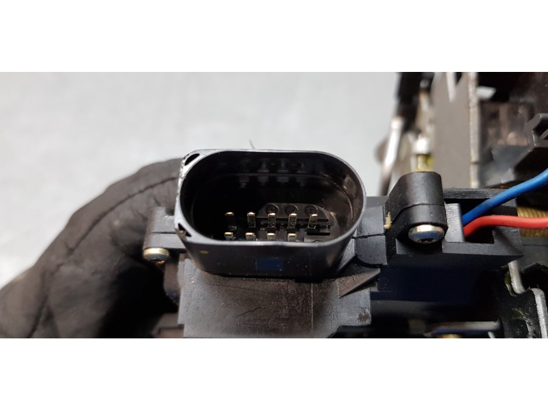 Recambio de cerradura puerta delantera izquierda para audi a4 berlina (8e) 2.4 referencia OEM IAM 4B1837015G  