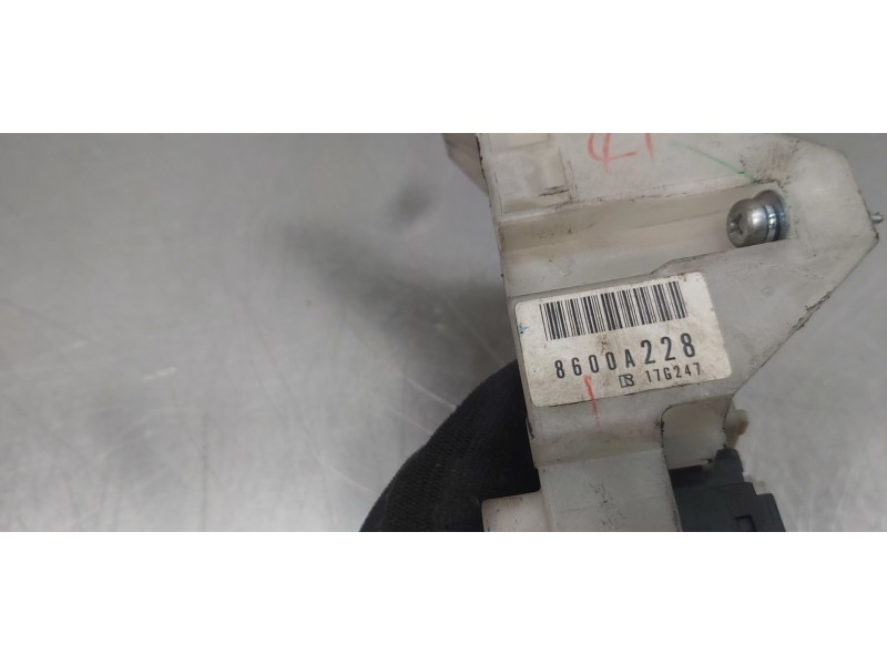 Recambio de mando multifuncion para citroen c-crosser exclusive referencia OEM IAM 8600A228   Recambio de mando multifuncion para citroen c-crosser exclusive referencia OEM IAM 8600A228