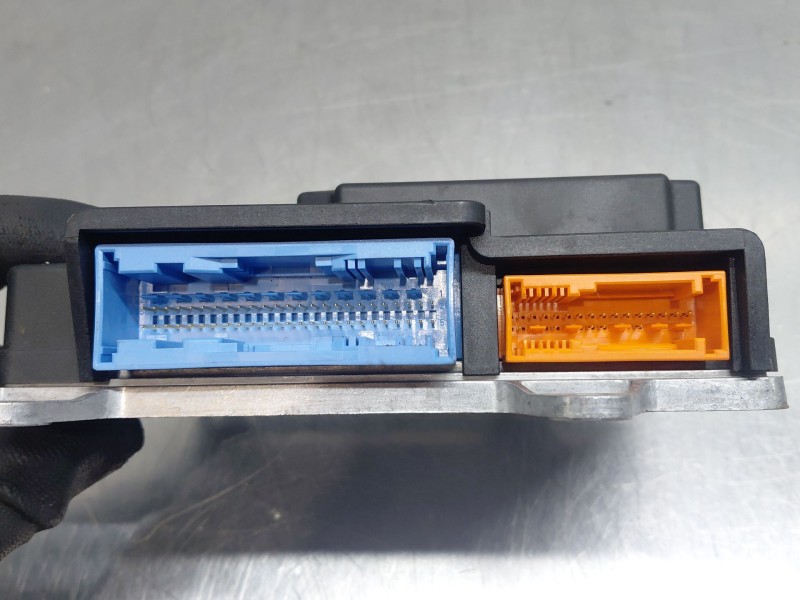 Recambio de centralita airbag para volvo c30 (533) 1.6 d referencia OEM IAM   