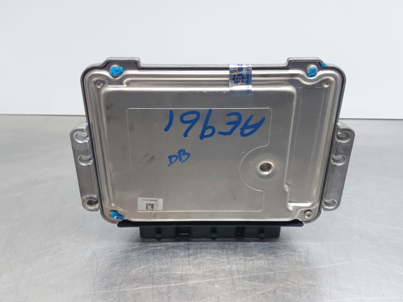 Recambio de centralita motor uce para volvo c30 (533) 1.6 d referencia OEM IAM   