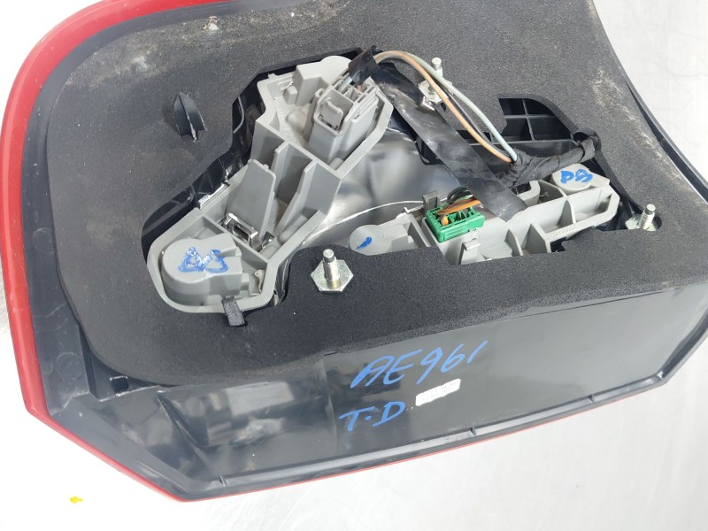 Recambio de piloto trasero derecho para volvo c30 (533) 1.6 d referencia OEM IAM   