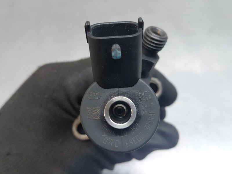 Recambio de inyector para volvo c30 (533) 1.6 d referencia OEM IAM 0445110259  