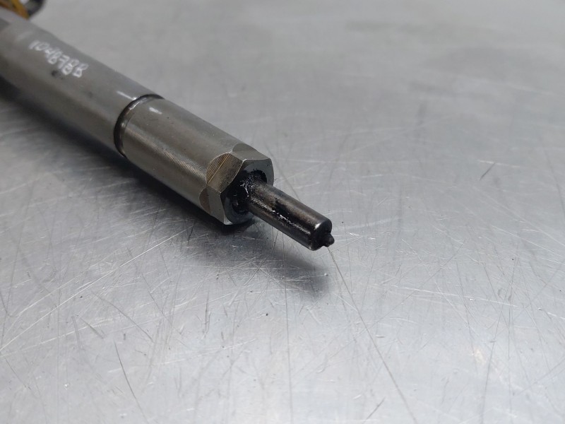 Recambio de inyector para volvo c30 (533) 1.6 d referencia OEM IAM 0445110259  