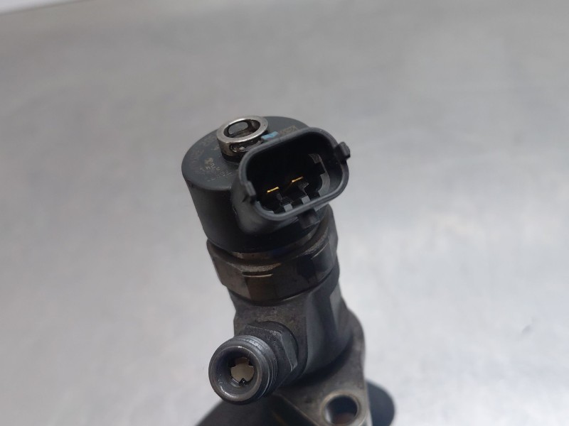 Recambio de inyector para volvo c30 (533) 1.6 d referencia OEM IAM 0445110259  