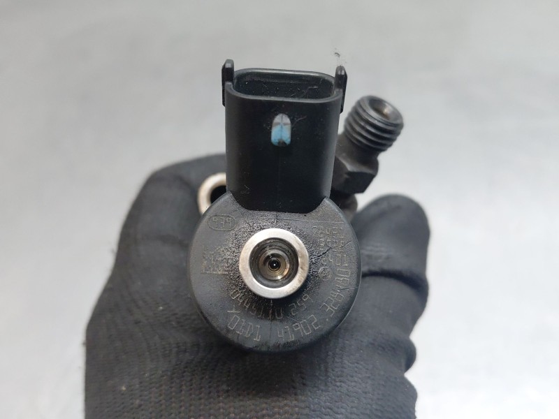 Recambio de inyector para volvo c30 (533) 1.6 d referencia OEM IAM 0445110259  