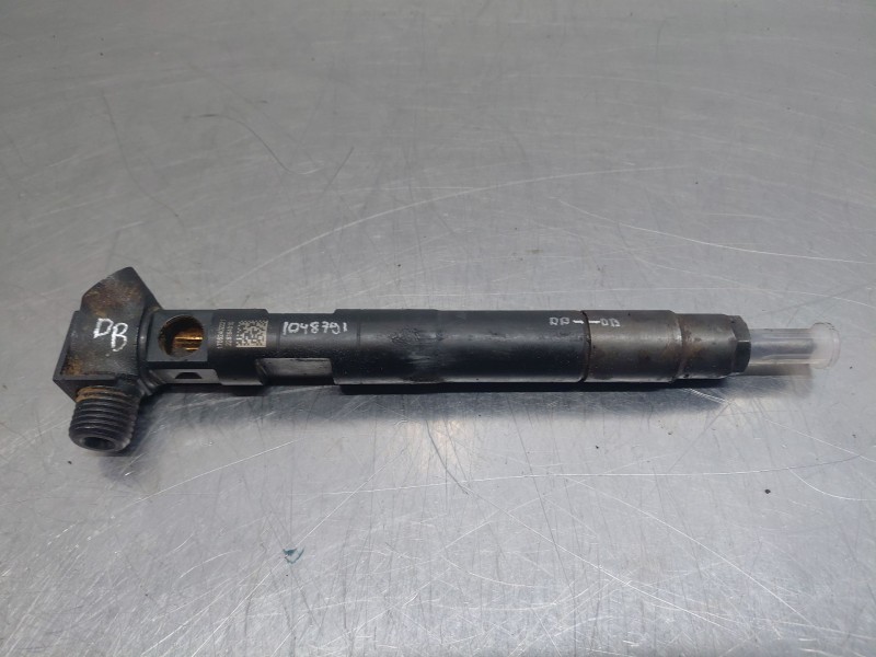 Recambio de inyector para mercedes-benz clase gla (w156) 200 d referencia OEM IAM A6510702387  