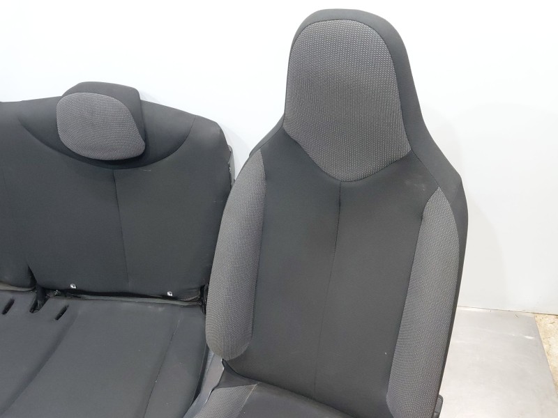 Recambio de juego asientos completo para peugeot 108 1.0 vti 72 referencia OEM IAM B000652680 B000653080 