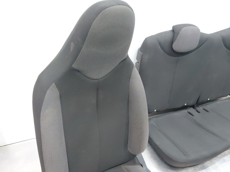 Recambio de juego asientos completo para peugeot 108 1.0 vti 72 referencia OEM IAM B000652680 B000653080 