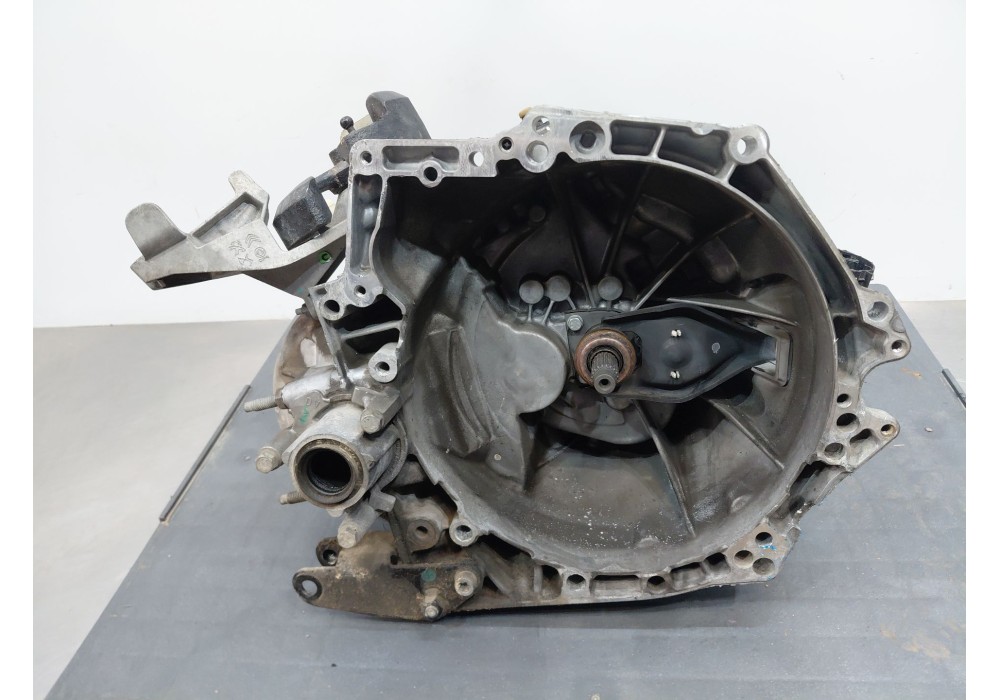 Recambio de caja cambios para opel corsa f (p2jo) 1.2 (68) referencia OEM IAM 20V256  