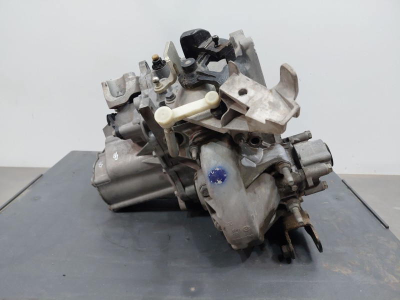 Recambio de caja cambios para opel corsa f (p2jo) 1.2 (68) referencia OEM IAM 20V256  