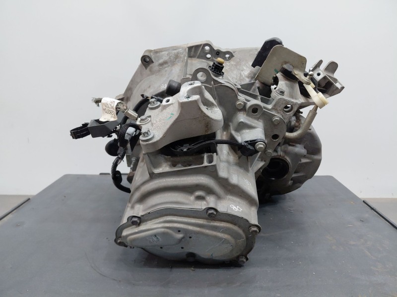 Recambio de caja cambios para opel corsa f (p2jo) 1.2 (68) referencia OEM IAM 20V256  