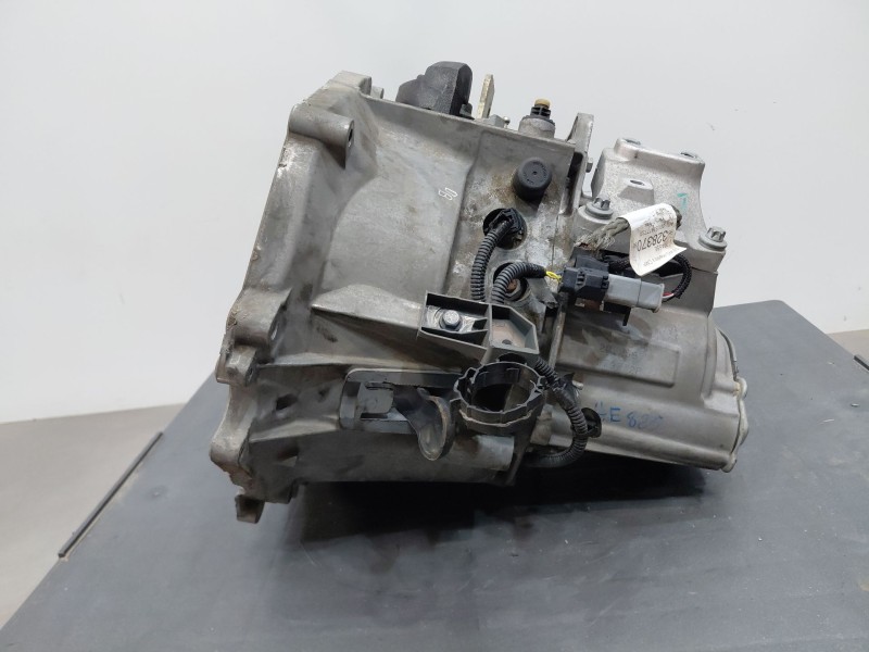 Recambio de caja cambios para opel corsa f (p2jo) 1.2 (68) referencia OEM IAM 20V256  