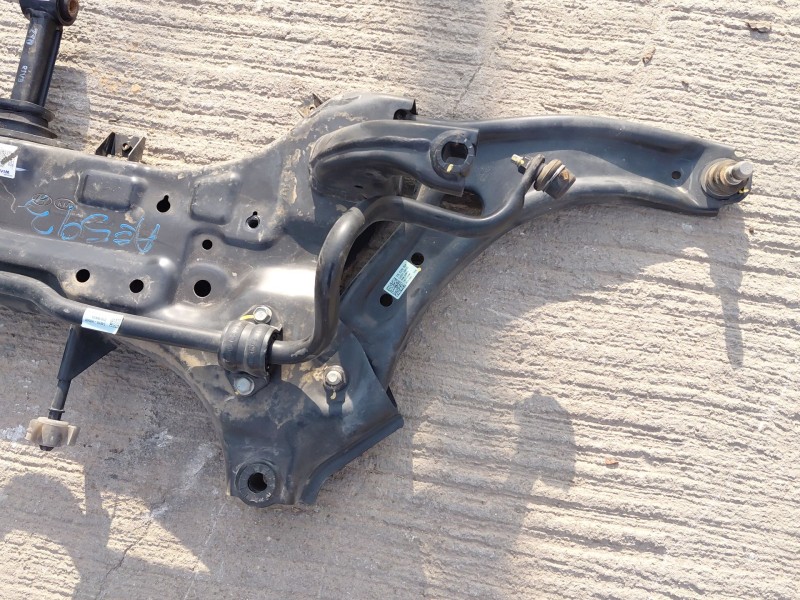 Recambio de puente delantero para kia stonic (ybcuv) drive referencia OEM IAM 62400H8510  