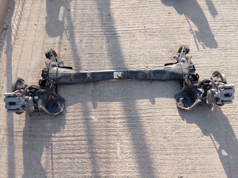 Recambio de puente trasero para opel corsa f hybrid referencia OEM IAM 9838305780  
