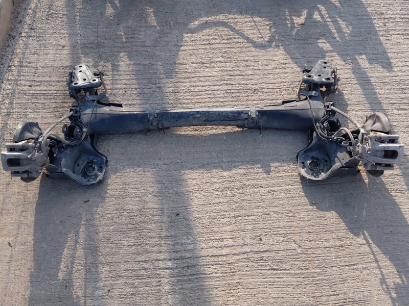 Recambio de puente trasero para opel corsa f (p2jo) 1.2 (68) referencia OEM IAM 9838305780  