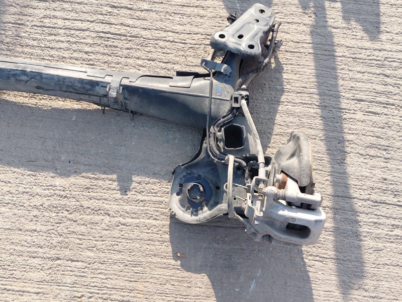 Recambio de puente trasero para opel corsa f (p2jo) 1.2 (68) referencia OEM IAM 9838305780  