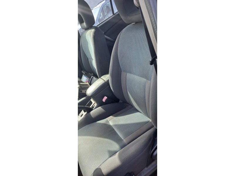 toyota rav 4 (a2) del año 2004