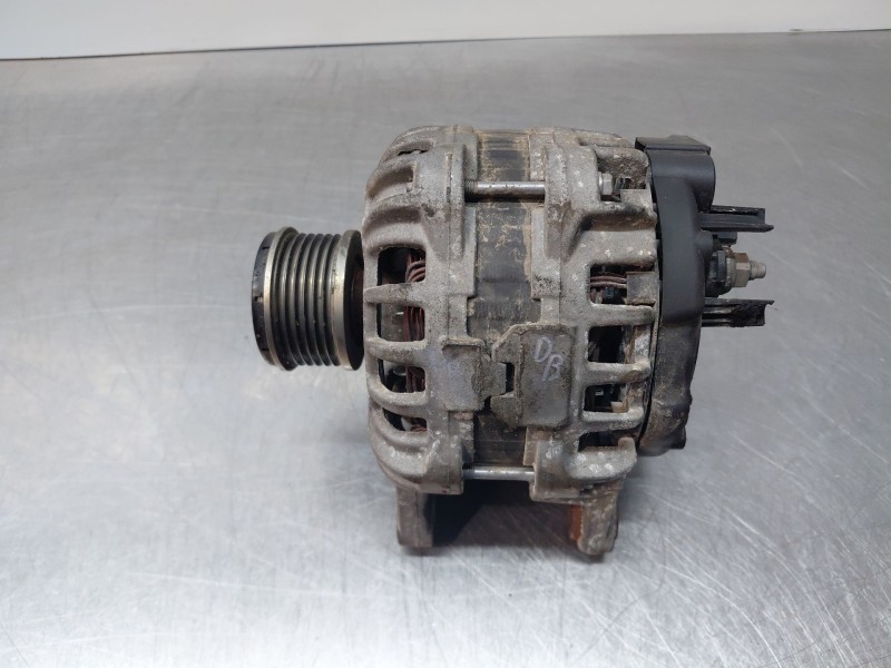 Recambio de alternador para dacia lodgy xplore referencia OEM IAM 231002949R  