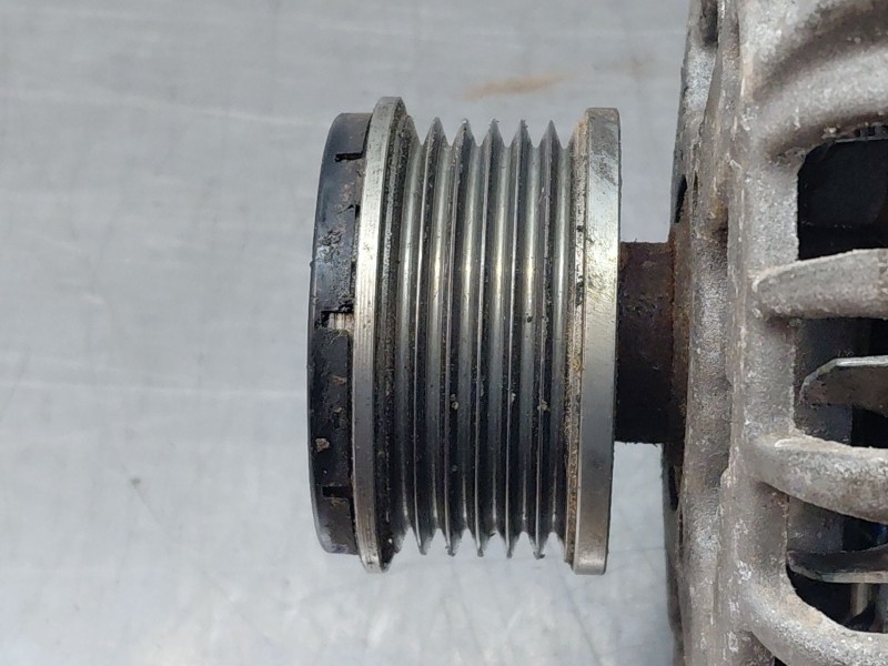 Recambio de alternador para dacia lodgy xplore referencia OEM IAM 231002949R  