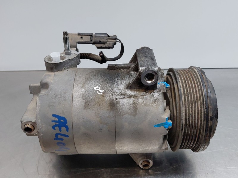 Recambio de compresor aire acondicionado para ford fiesta (ccn) confort referencia OEM IAM 2021124  
