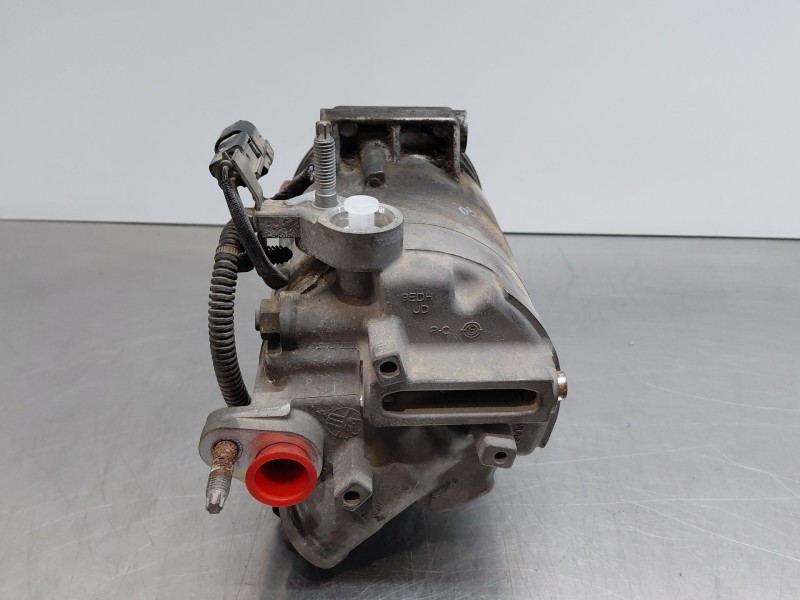 Recambio de compresor aire acondicionado para ford fiesta (ccn) confort referencia OEM IAM 2021124  