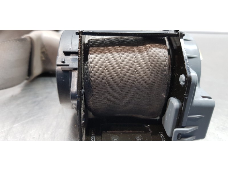 Recambio de cinturon seguridad trasero izquierdo para ssangyong rodius xdi limited referencia OEM IAM 7560121202ACO 7560121202 