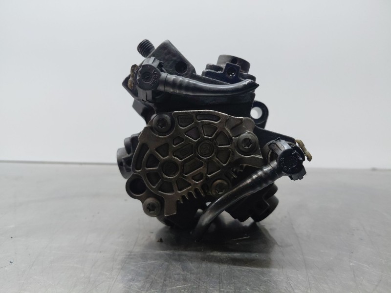 Recambio de bomba inyeccion para kia cee´d hatchback (ed) 1.6 crdi 90 referencia OEM IAM 331002A420 0445010206 