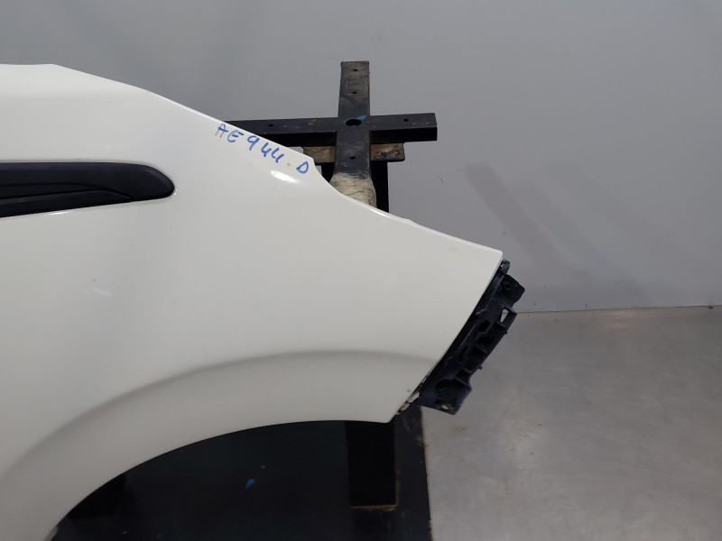 Recambio de aleta delantera derecha para peugeot 108 1.0 vti 72 referencia OEM IAM B000910680  