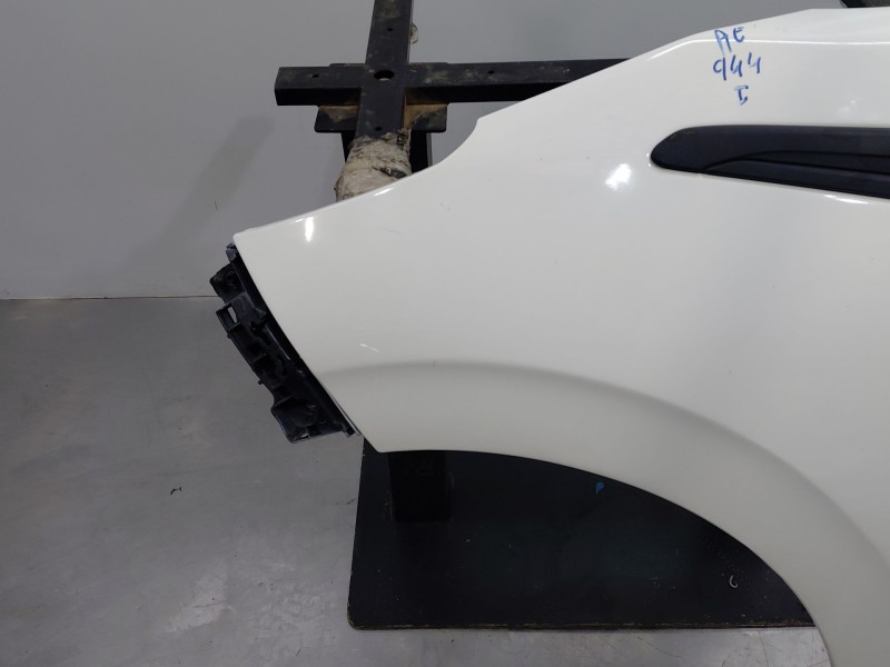 Recambio de aleta delantera izquierda para peugeot 108 1.0 vti 72 referencia OEM IAM B000910580  