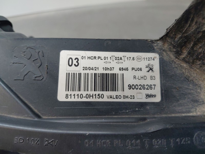 Recambio de faro derecho para peugeot 108 1.0 vti 72 referencia OEM IAM B000863280 811100H150 