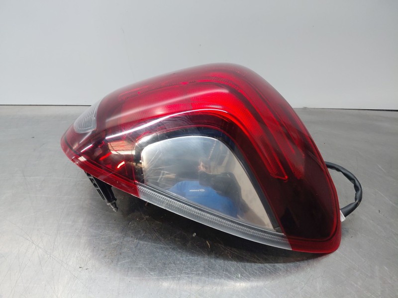 Recambio de piloto trasero derecho para peugeot 108 1.0 vti 72 referencia OEM IAM B001031180 815500H132 