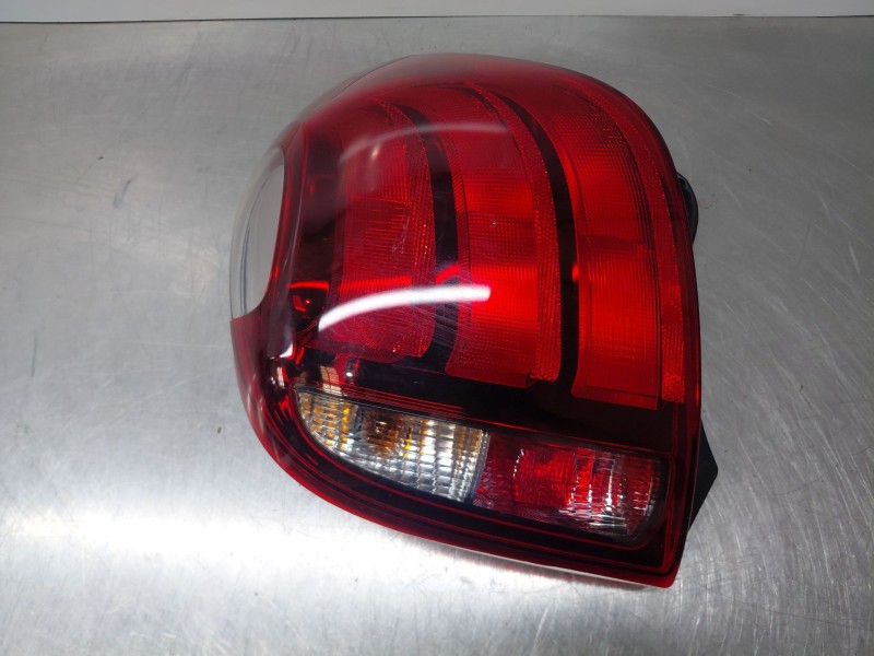 Recambio de piloto trasero izquierdo para peugeot 108 1.0 vti 72 referencia OEM IAM B001031780 815600H132 