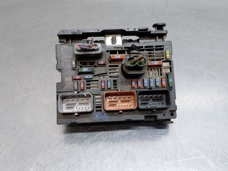 Recambio de caja reles / fusibles para peugeot 308 i (4a_, 4c_) 1.6 hdi referencia OEM IAM 9664706280  