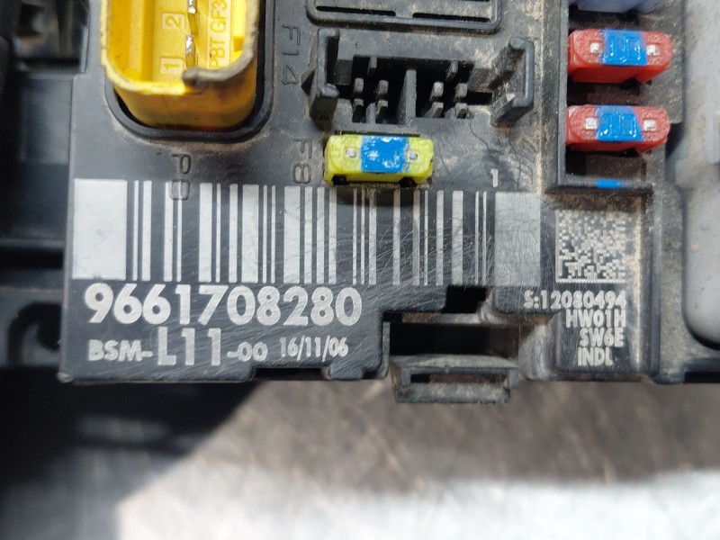 Recambio de caja reles / fusibles para peugeot 207/207+ (wa_, wc_) 1.4 hdi referencia OEM IAM 9661708280  