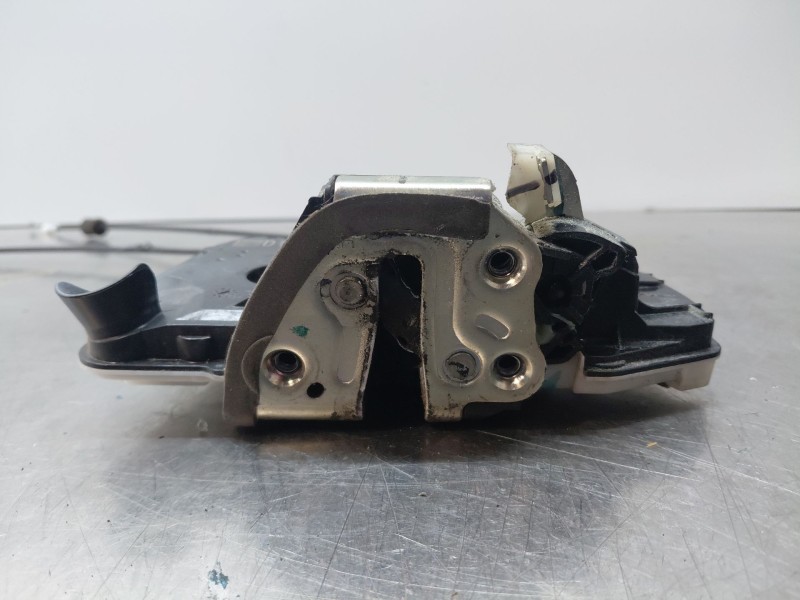Recambio de cerradura puerta delantera derecha para peugeot 108 1.0 vti 72 referencia OEM IAM B000961880  