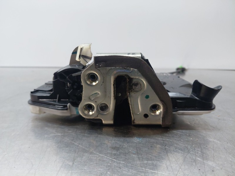 Recambio de cerradura puerta delantera izquierda para peugeot 108 1.0 vti 72 referencia OEM IAM B000843080  