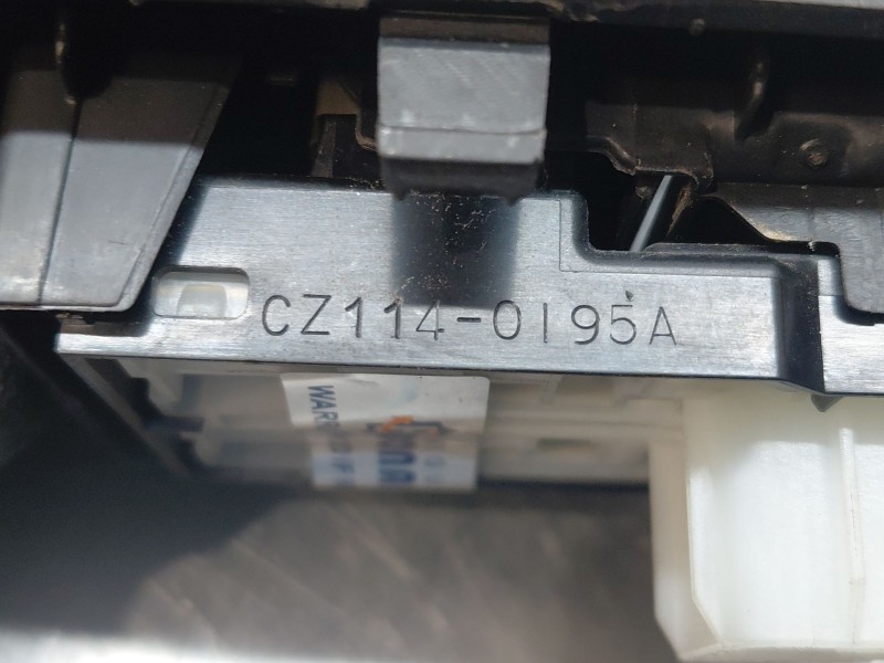 Recambio de mando elevalunas delantero izquierdo para peugeot 108 1.0 vti 72 referencia OEM IAM   