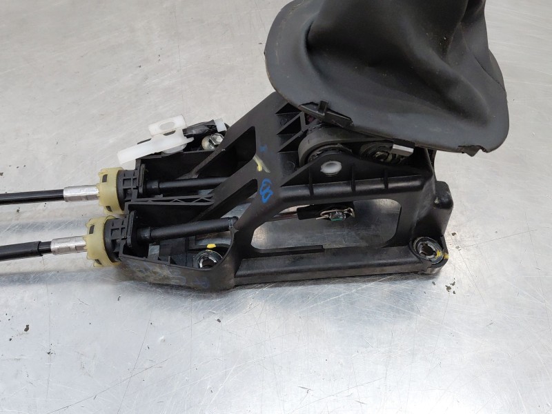 Recambio de palanca cambio para peugeot 108 1.0 vti 72 referencia OEM IAM B000806680  
