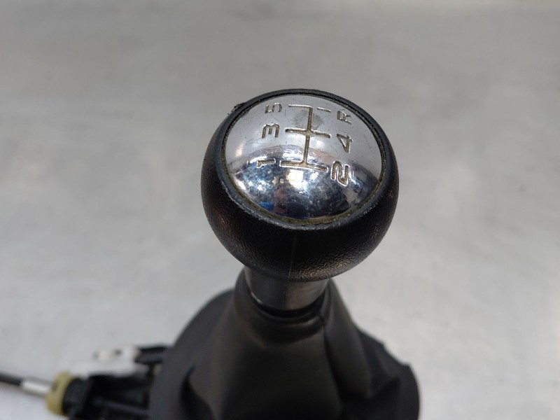Recambio de palanca cambio para peugeot 108 1.0 vti 72 referencia OEM IAM B000806680  