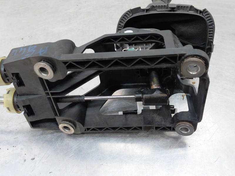 Recambio de palanca cambio para peugeot 108 1.0 vti 72 referencia OEM IAM B000806680  