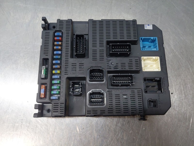 Recambio de caja reles / fusibles para peugeot 207/207+ (wa_, wc_) 1.4 hdi referencia OEM IAM 9659285380  