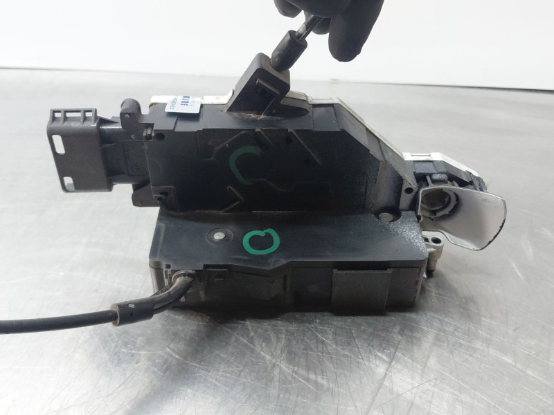 Recambio de cerradura puerta delantera izquierda para peugeot 207/207+ (wa_, wc_) 1.4 hdi referencia OEM IAM 9135V6  