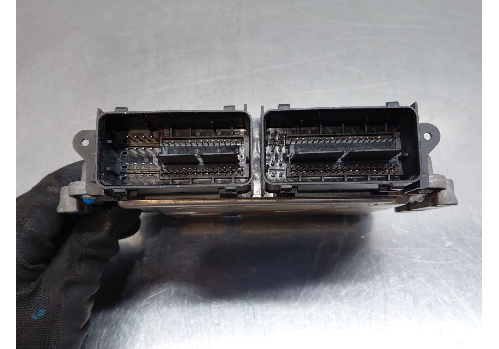 Recambio de centralita motor uce para ford fiesta (ccn) confort referencia OEM IAM 0261S12487 F1B112A650ALB E1BA12B684AA