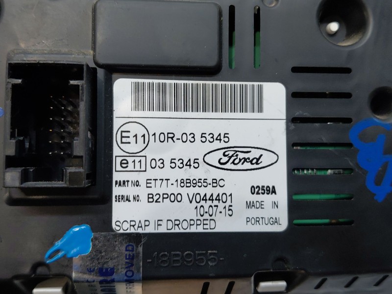 Recambio de pantalla multifuncion para ford fiesta (ccn) confort referencia OEM IAM 2017880  