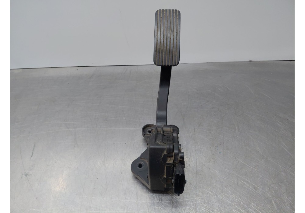 Recambio de pedal acelerador para kia cee´d hatchback (ed) 1.6 crdi 90 referencia OEM IAM 327002R300  