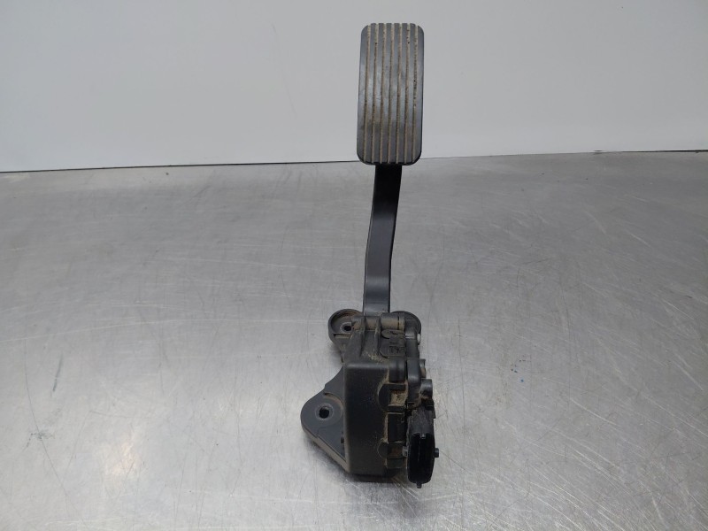 Recambio de pedal acelerador para kia cee´d hatchback (ed) 1.6 crdi 90 referencia OEM IAM 327002R300  